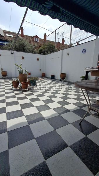 Foto 8aa5996b-2927-413a-8309-ea187f7f1694. Casa a Urbadiez - Entrepuentes Sevilla