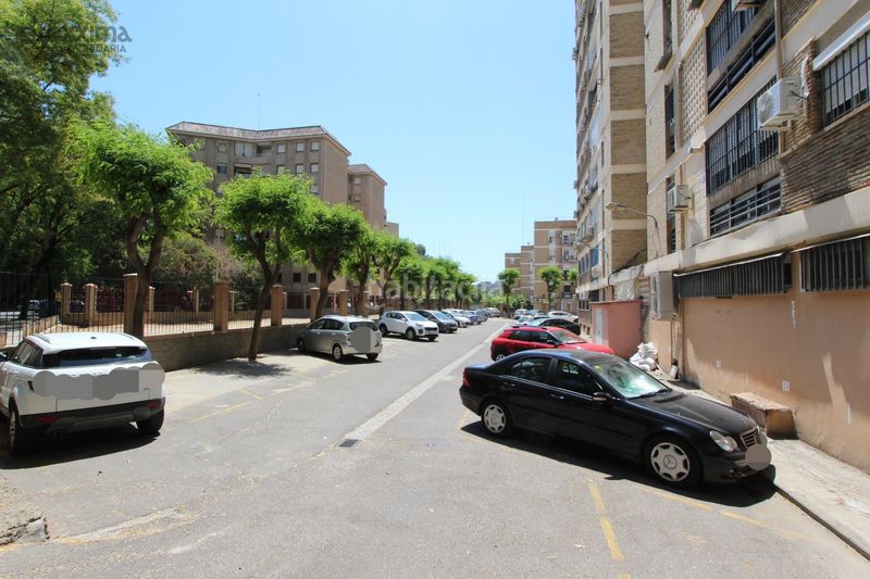 Foto d2fa23ae-cbc6-4465-b0dd-0dc7fe288472. Pis amb aparcament a El Plantinar - Avda. La Paz - El Juncal Sevilla