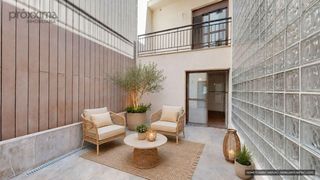 Haus in Cruz Roja. Exclusiva vivienda reformada con gran patio central y extraordin