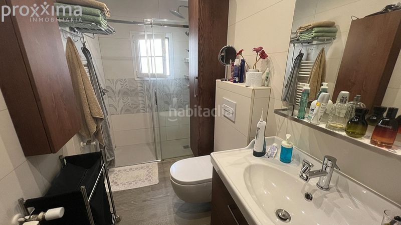 Foto ac9cdb84-d7e9-4c4a-a2b4-bd94e71bfeb6. Casa amb calefacció aparcament piscina a Avenida de Europa Montequinto