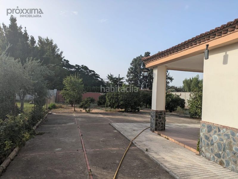Foto 75833f65-3cbd-4567-a327-f30426d6fcbf. Masia amb aparcament a Rinconada (La)