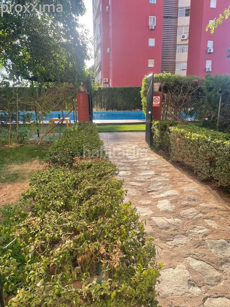 Foto f76c0f80-8faf-431a-9d4c-c278b3aa7aba. Apartament amb piscina a Centro Montequinto