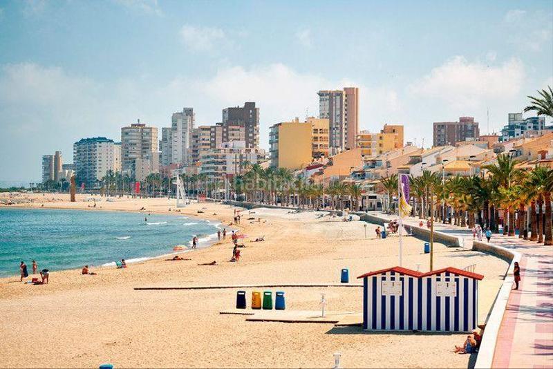 Foto 86be2246-e3ce-4a71-8134-e3ec2c909370. Geschäftsraum in Campello Playa Campello (el)