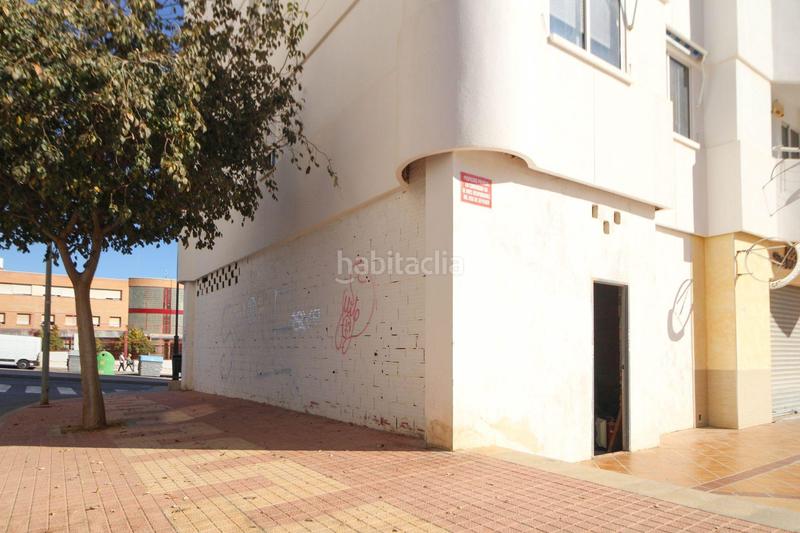 Foto 7df5cc25-20f1-49fd-a241-a633e2e5b1e2. Locale commerciale in Campello Playa Campello (el)