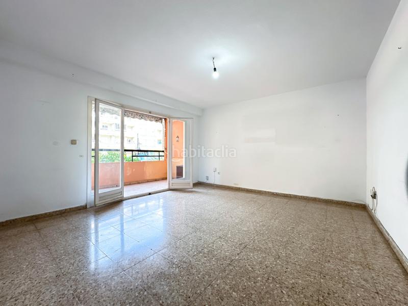 Foto c176737f-3337-4ceb-98b2-b93a0051bc68. Apartamento en Campello Playa Campello (el)