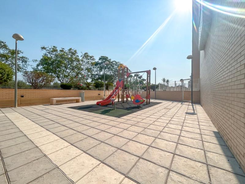 Foto 4d4763fe-faf9-429c-be0a-c07fbc0ca049. Apartament amb aparcament piscina a Campello Pueblo Campello (el)