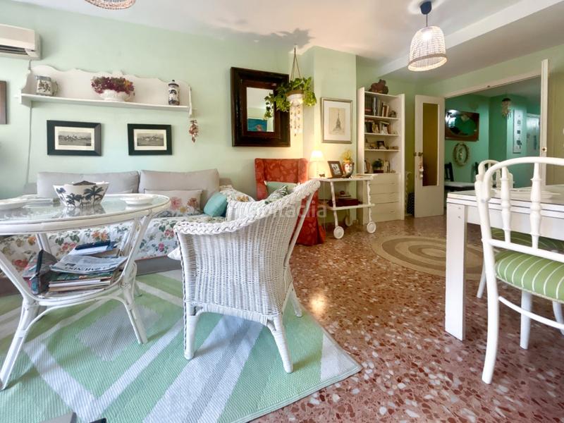 Foto eb1d9bdf-e532-4a36-b64f-be400051dfe8. Apartament amb aparcament a Campello Playa Campello (el)