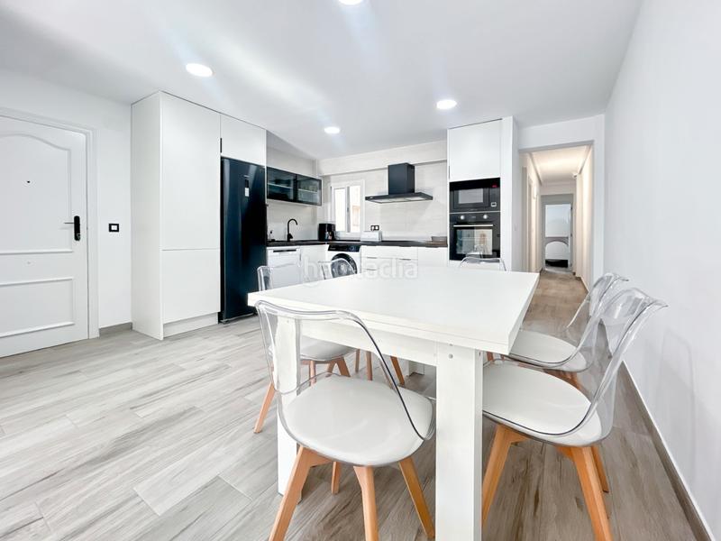 Foto f9fb4f34-8f10-40c9-93d7-3d526c1777c3. Apartamento en Campello Playa Campello (el)