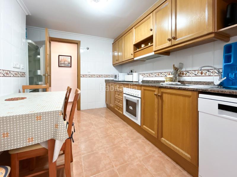 Foto de695c87-e5e4-4cb2-89f5-fa50ea2b30e9. Miete appartement mit parking in Campello Playa Campello (el)