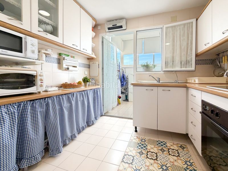 Foto 61e8a261-41d2-47af-84aa-d68becfb1c52. Apartament amb calefacció aparcament piscina a Pueblo Español-Coveta Fumá Campello (el)