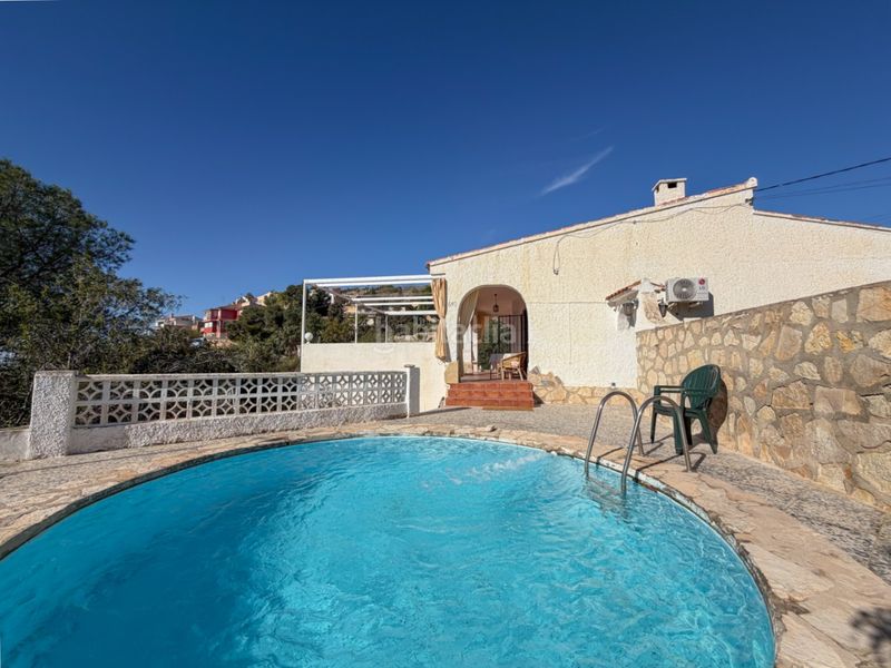 Foto f8cb512c-41c4-4bcb-a9c0-c10216a17141. Chalet en Pueblo Español-Coveta Fumá Campello (el)