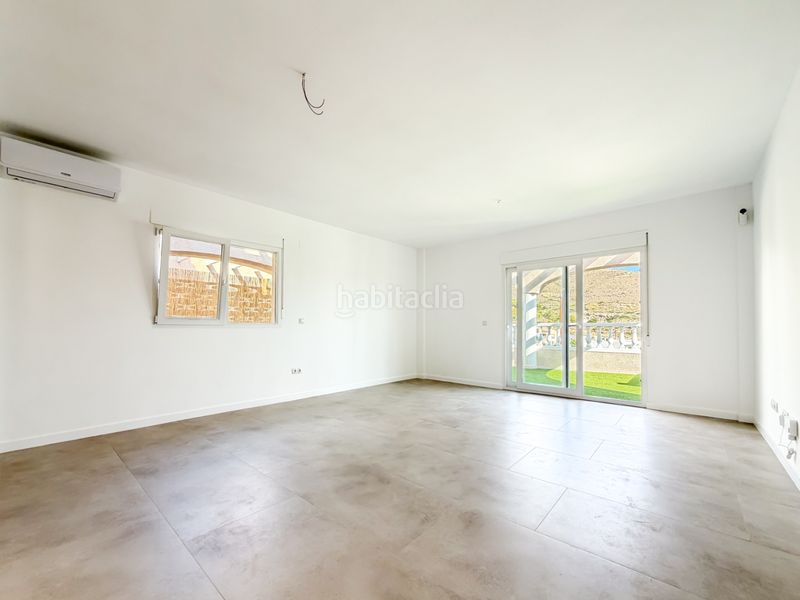 Foto 06180762-b140-4663-be12-a20f2b4b9e96. Casa amb aparcament a Pueblo Acantilado-Lanuza Campello (el)