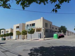 Etagenwohnung  Calle primera manzana. Piso en villena en zona polideportivo y bomberos. cuenta con 91