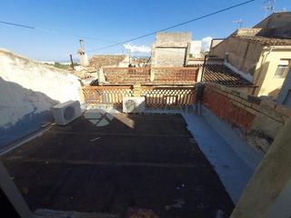 Pis  Budeu. Oportunidad de adquirir una casa en calle budeu en la localidad