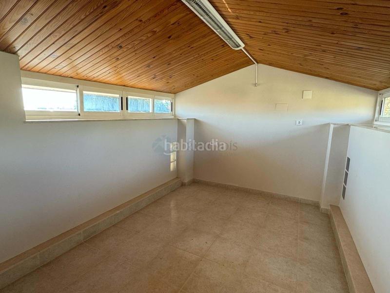 Foto 0e8227b6-328e-4e58-8394-1521bcdf6351. Alquiler chalet en Riba - roja de Túria