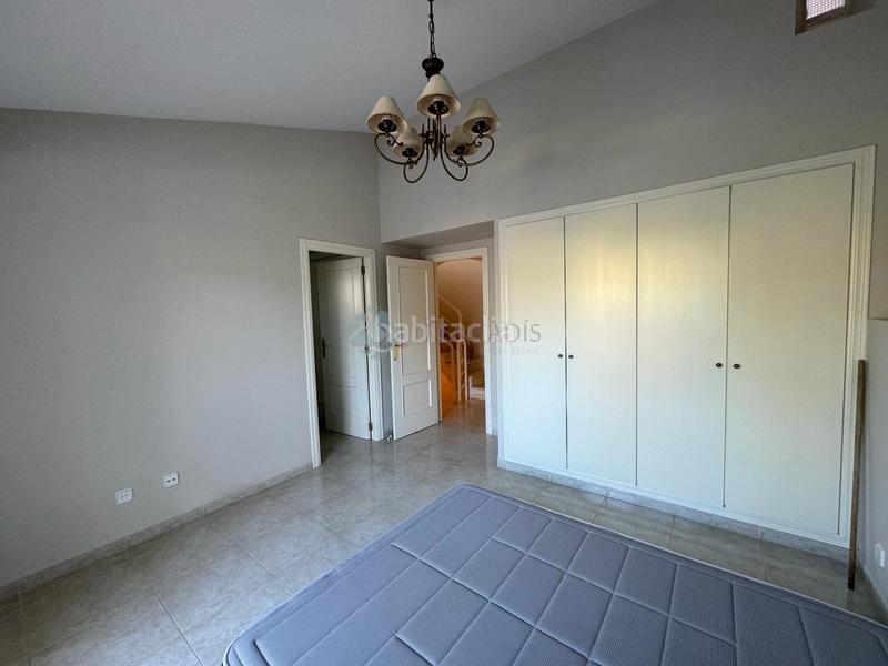 Foto 76edee1f-6bd1-4509-82db-ee960da02bce. Alquiler chalet en Riba - roja de Túria