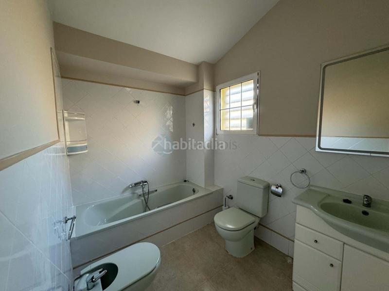 Foto b339f459-970b-4795-b202-d08d8ed17484. Alquiler chalet en Riba - roja de Túria