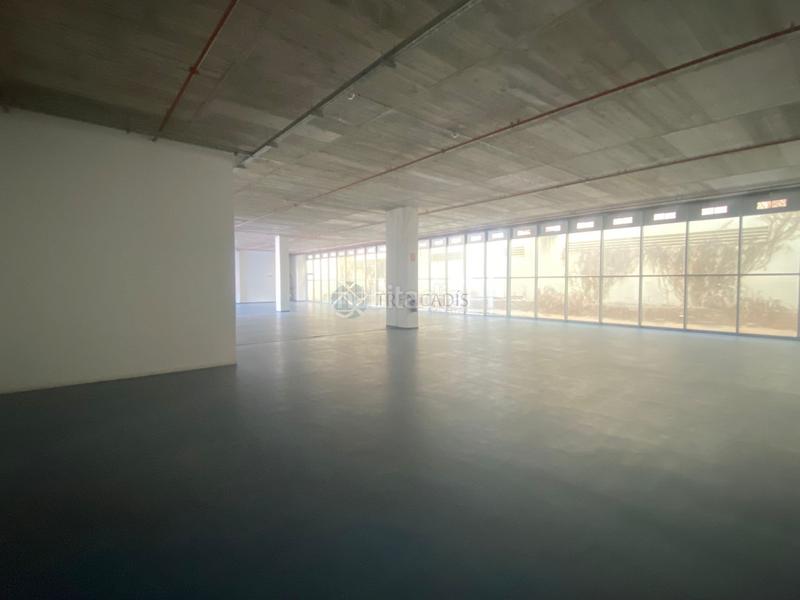 Foto 7d68ccf1-e465-40d6-a253-91ed985aa2d7. Local comercial a Aldaia