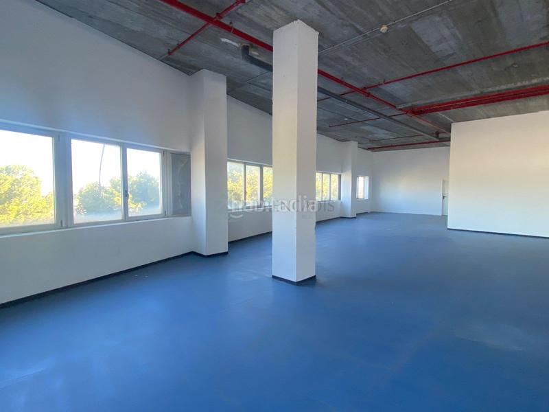 Foto ebf55089-6ac4-47d4-9bf0-a83366af5c1c. Local comercial a Aldaia