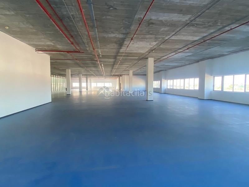 Foto 8a6e22f9-da8c-46ee-82cf-182e040262e4. Local commercial dans Aldaia