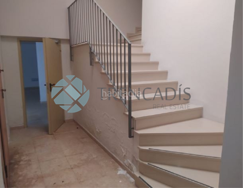 Foto f73b7f99-ae09-475d-ab45-9f9bc977a6c3. Geschäftsraum in Benipeixcar - El Raval Gandia