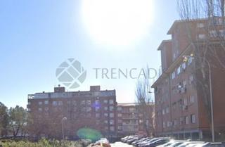 Appartement  Cl lucano  pl: pt:b  madrid (madrid). Piso ocupado por persona sin justo título antiguo deudor hipotec