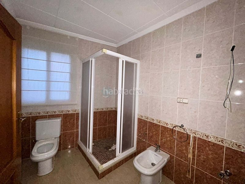 Foto 55d24ccd-f15c-4164-8167-f2657edf9077. Casa adossada amb aparcament a Navarrés