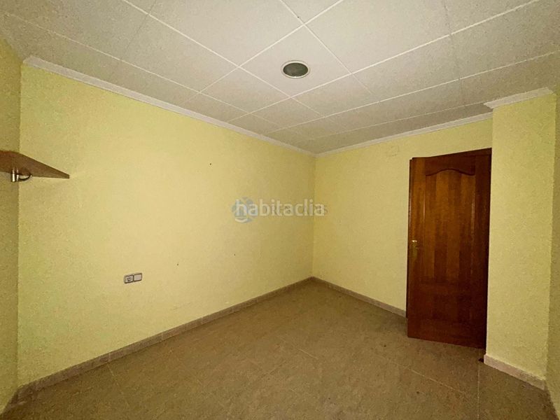 Foto a57ef1da-f996-455c-9c48-14ba36285122. Casa adossada amb aparcament a Navarrés