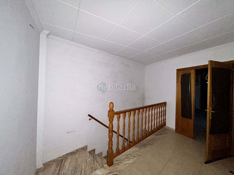 Foto a6a96b37-e6d4-46d5-8c13-68ebd401223b. Casa adossada amb aparcament a Navarrés