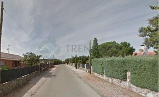 Casa adosada  Av dublin   nuevo baztan (madrid). Vivienda unifamiliar ocupada por persona sin justo títuloeste in