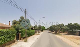 Casa adosada  N/a. Vivienda unifamiliar ocupada por persona sin justo títuloeste in