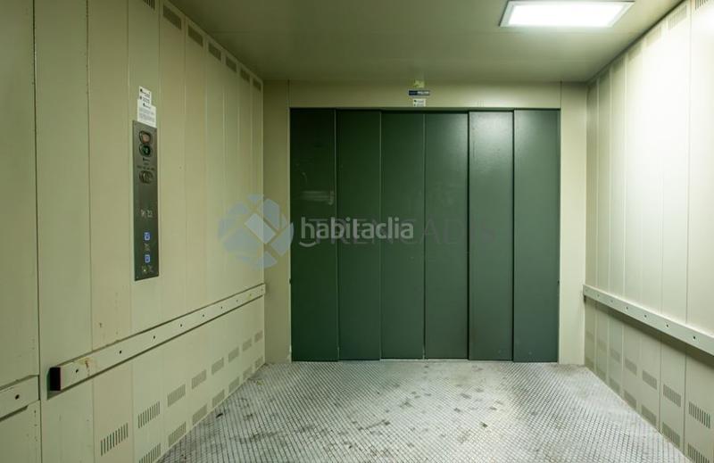 Foto 18afb8da-236b-4820-84e6-1a0f1f24f3da. Posto auto in Valleaguado-La Cañada Coslada