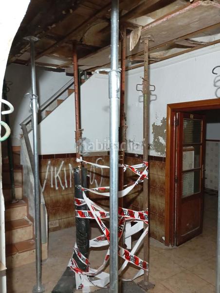 Foto 852d9394-a302-49c1-941b-8e432690acda. Casa aparellada a Centro Chiva
