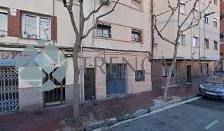 Pis  C/ caquis  n  pl  pt  esplugues de llobregat