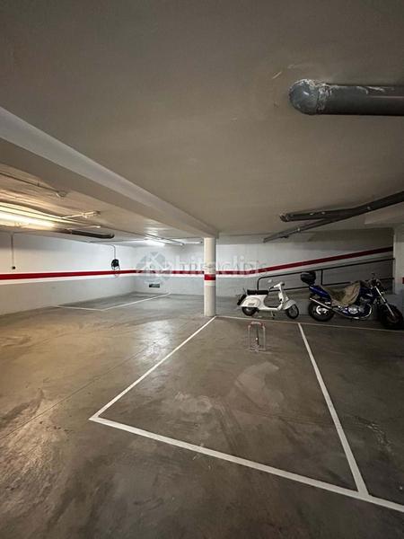 Foto c78ddb50-4a53-44aa-bba7-f20451bbbc04. Parking coche en Benaguasil