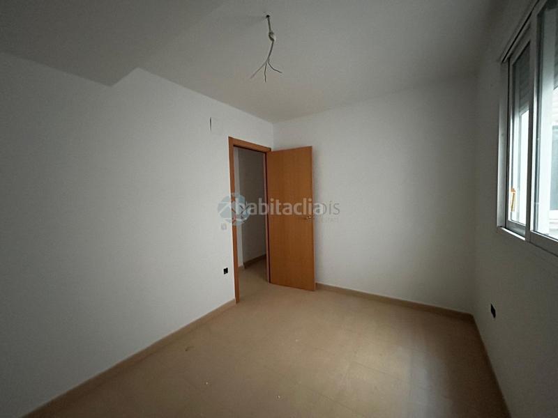 Foto 1b313aaa-b6e2-453f-a885-59c70f28d27c. Edificio en Vall d´Uixó (la)
