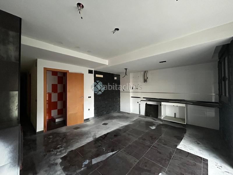 Foto 4f2ccf15-ba82-4b74-9f7c-535a202e0980. Edificio en Vall d´Uixó (la)
