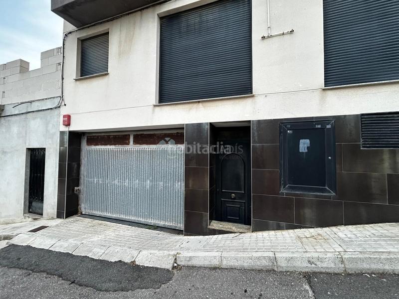 Foto 998d31f6-163a-42e9-a45b-f85bae7f9b9b. Edificio en Vall d´Uixó (la)