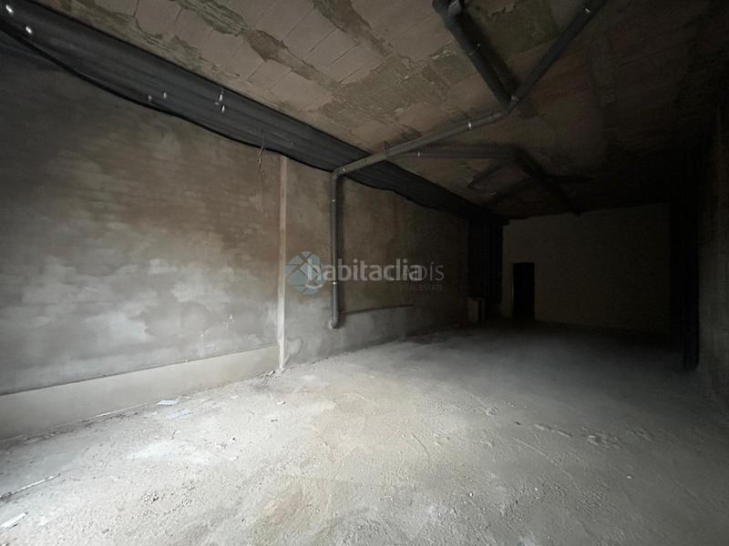 Foto b7108224-bcbd-4870-b5bb-7b637b67a303. Edificio en Vall d´Uixó (la)