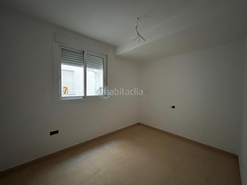 Foto d6fd56a4-00d4-43e0-b9da-d957400e3f11. Edificio en Vall d´Uixó (la)