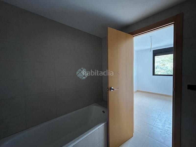 Foto e74303c3-31b1-4157-95b5-da742c089f58. Edificio en Vall d´Uixó (la)