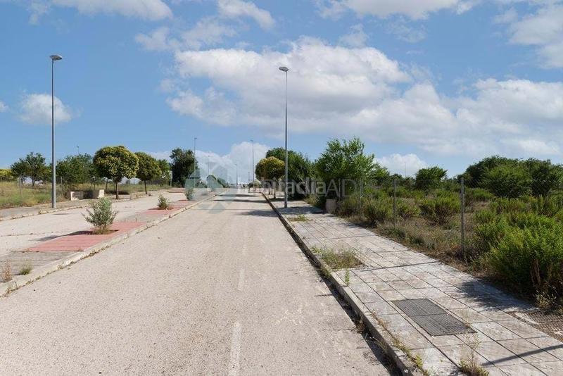 Foto bcc2bd25-b178-4e6b-8485-7f8ad184c7b9. Wohngrundstück in Rejas Madrid