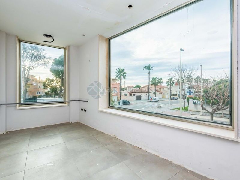 Foto 5feeecde-b891-4f2d-ac29-7923294cf183. Local comercial a Papa Luna - Platja del Gurugú Benicarló