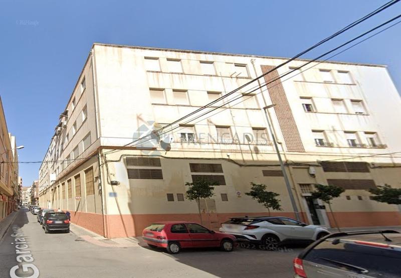 Foto ddb25bdd-ab01-451f-bd9b-a9da17f9f9c0. Pis a Fraternidad Elda
