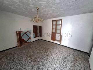 Casa  C/ céspedes n