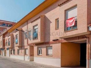 Piso  De marte. Ático abuhardillado con plaza de garaje a la venta en el municip