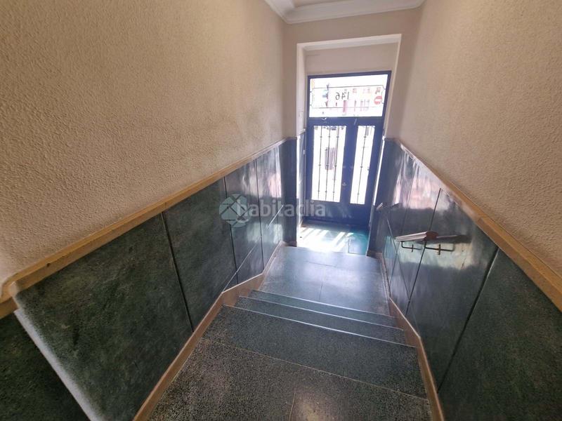 Foto 559d637b-c9aa-4db3-825a-ced35457c41b. Piso  de 70 m para reformar a la venta en el distrito de carabanchel, .la vivienda está distribuida en salóncomedor, tres dor en Madrid