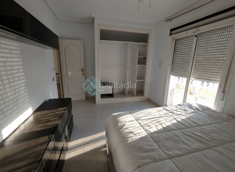 Foto 7b0ee016-e524-41b2-913b-86a3448902ed. Casa aparellada a Benijófar