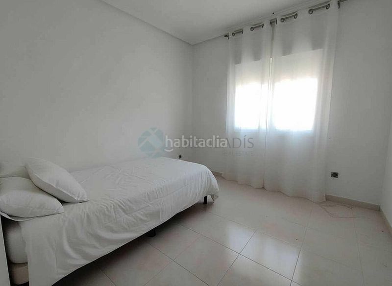 Foto 8f0ca79a-3d00-4efd-91f5-a39013774283. Casa aparellada a Benijófar
