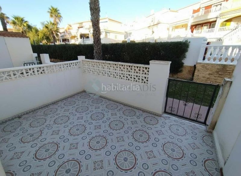 Foto fca545e7-bf2e-433f-976d-fde42c0bc630. Casa aparellada a Benijófar